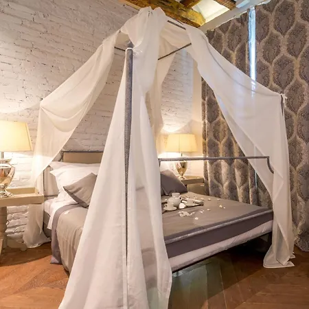 Luxury Procurator 7 In The Heart Of With Roof Terrace 4*
