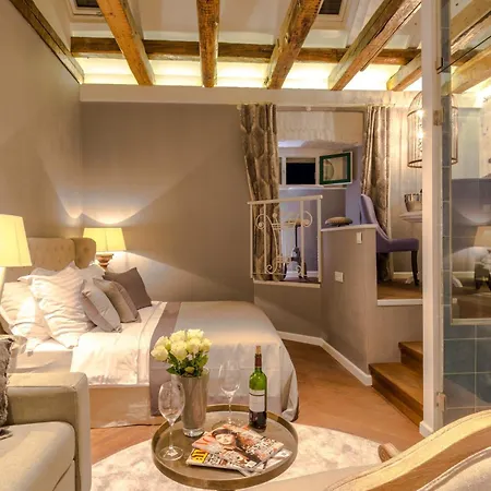Luxury Procurator 7 In The Heart Of With Roof Terrace Affittacamere