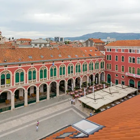 Luxury Procurator 7 In The Heart Of With Roof Terrace Spalato