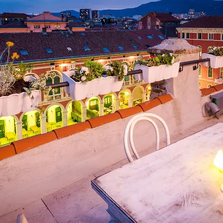 Luxury Procurator 7 In The Heart Of With Roof Terrace Affittacamere 4*