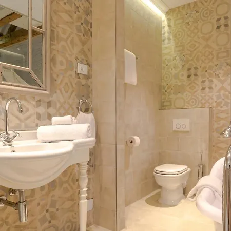 Affittacamere Luxury Procurator 7 In The Heart Of With Roof Terrace 4*