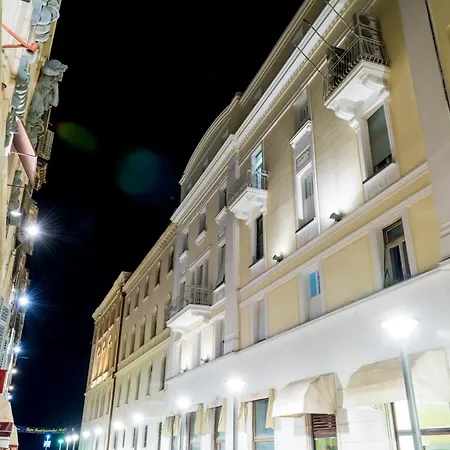 Luxury Procurator 7 In The Heart Of With Roof Terrace Affittacamere