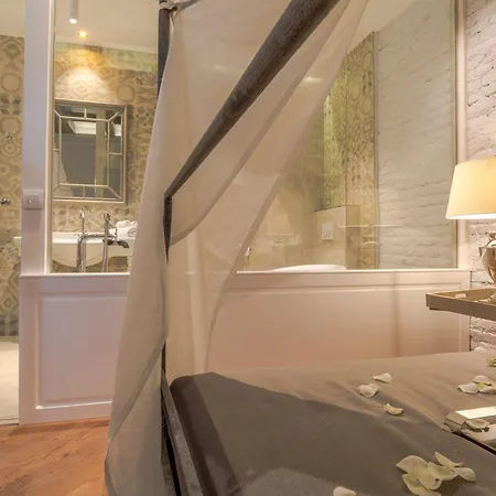 Luxury Procurator 7 In The Heart Of With Roof Terrace