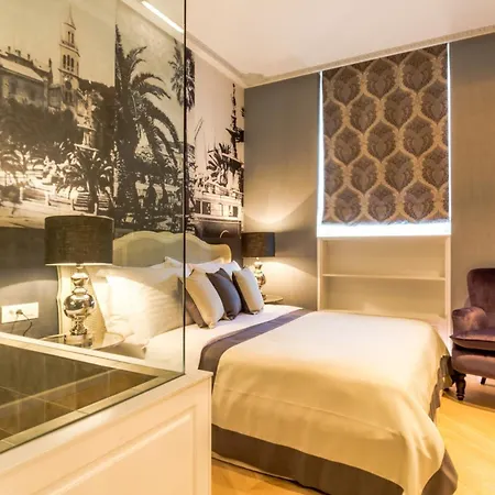 Luxury Procurator 7 In The Heart Of With Roof Terrace Affittacamere Spalato