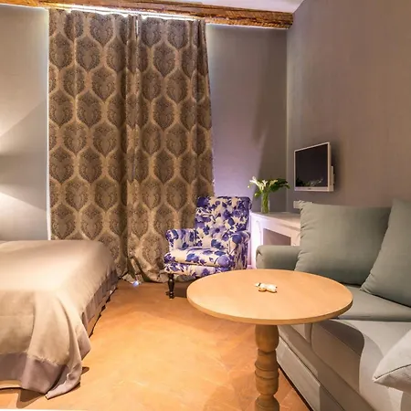 Luxury Procurator 7 In The Heart Of With Roof Terrace Affittacamere 4*